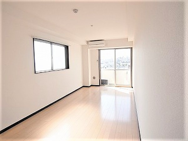 KANENARI和光前原の居間・リビング|※写真は別タイプのお部屋です。