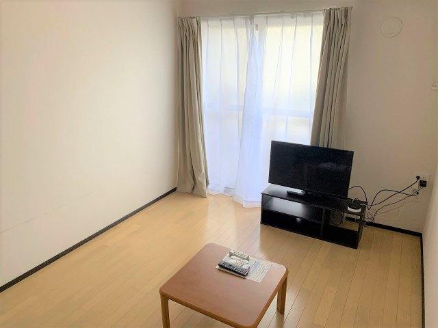 クレイノスペランツァⅠ号館の居間・リビング|※同タイプのお部屋の写真です。（1階フローリング）