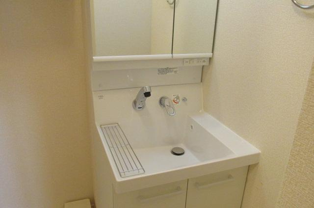 クレール天城通の洗面所