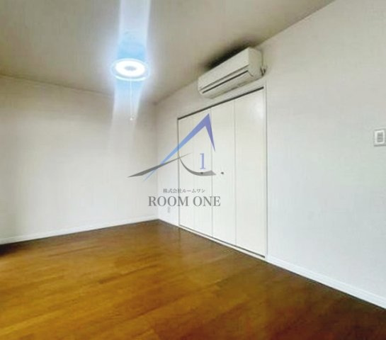 プラティーク夏目坂の居間・リビング|洋室のお部屋です。
