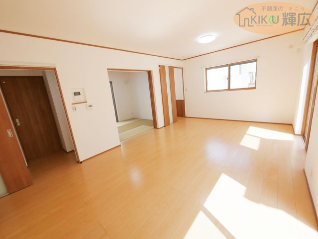 加古川市加古川町北在家　中古戸建の居間・リビング
