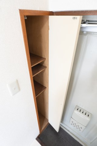 AP1176 メゾン・ド・ラック 301の収納|







