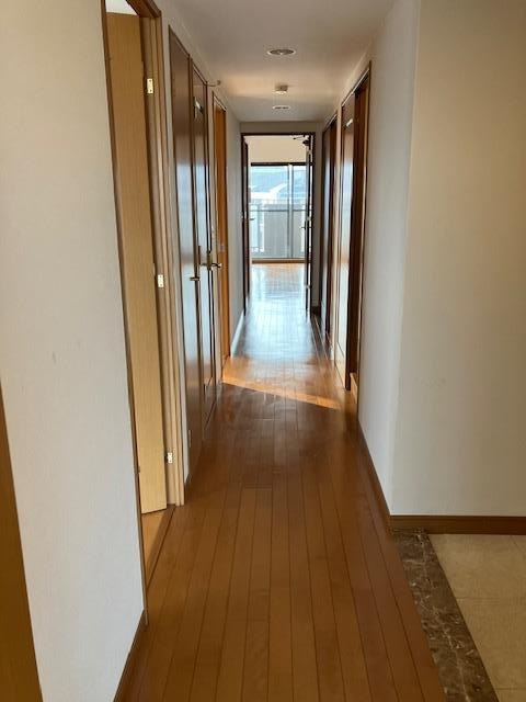 ロワイヤル神屋町の玄関