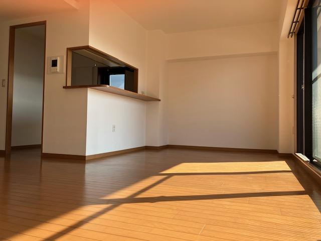 ロワイヤル神屋町の居間・リビング