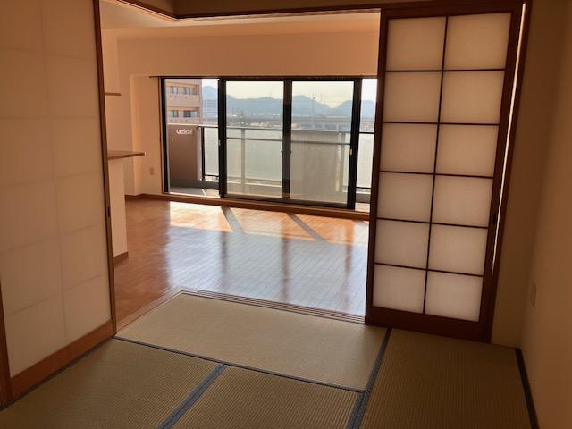ロワイヤル神屋町の和室