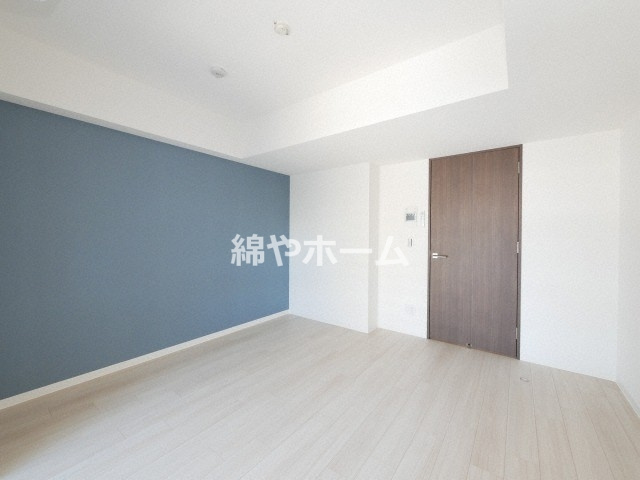 エグゼ難波南Ⅵの洋室|明るい洋室です