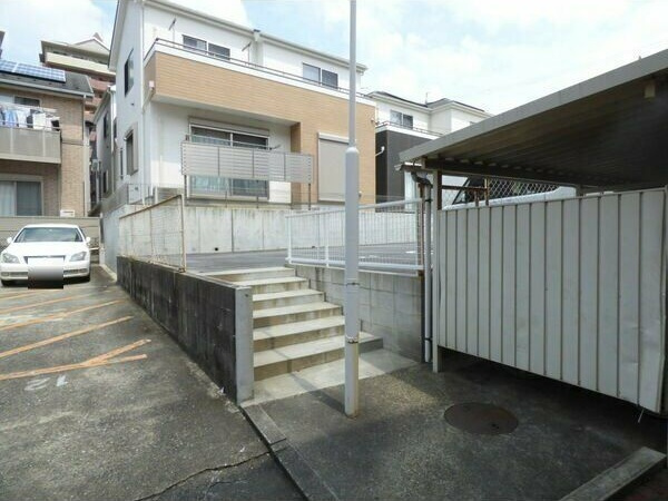 シャロームみぎわのエントランス