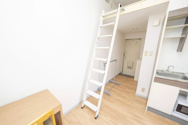 AP325 フォーシム三軒茶屋 208のキッチン|



