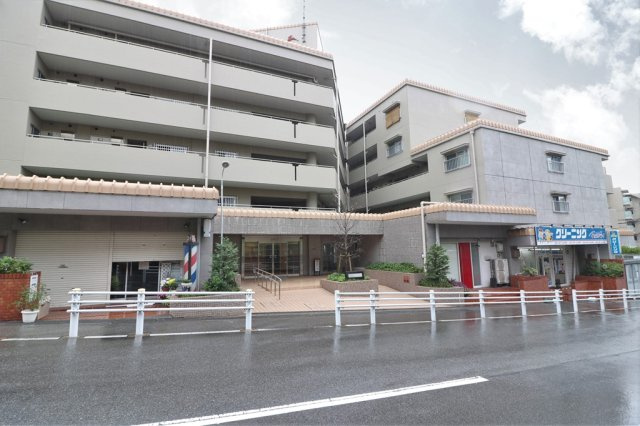 サンライフ学園前の外観