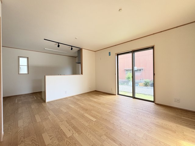 【居間・リビング】 | 熊谷市上江袋　中古戸建