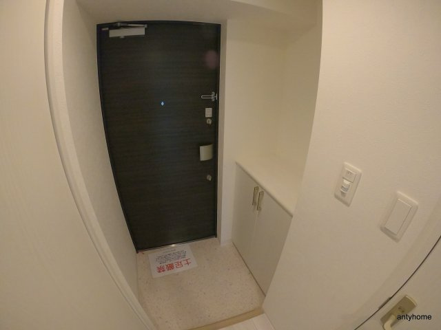 レジデンス大阪福島フォルテ　仲介手数料無料の玄関