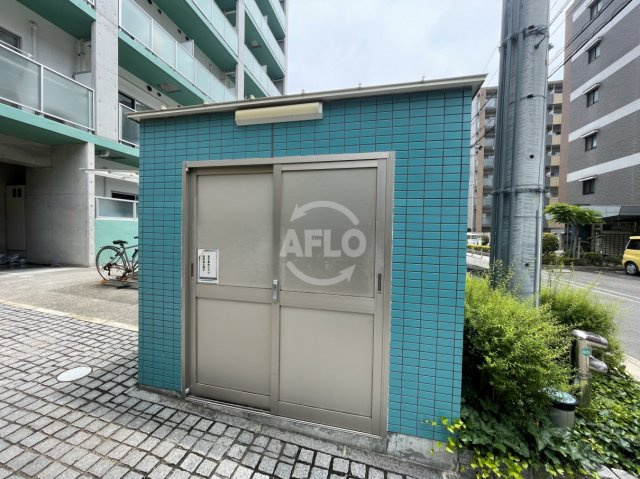 プラスヴァンドームサウスのエントランス|プラスヴァンドームサウス　敷地内ごみ置き場
