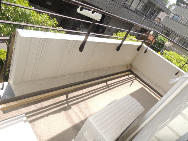 【バルコニー】
