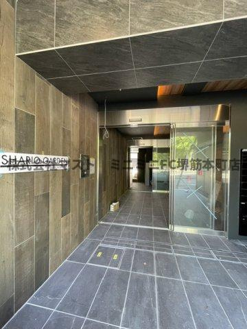 SHARIO GARDEN 新梅田のエントランス