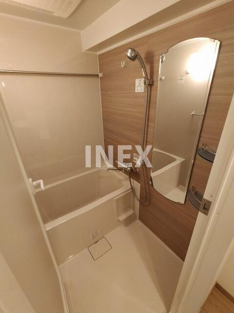 横浜市南区南太田３丁目の賃貸マンションの浴室