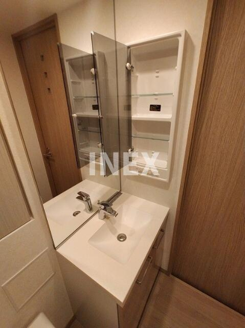横浜市南区南太田３丁目の賃貸マンションの洗面所