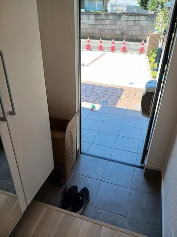 サン番館の玄関|収納もある玄関です