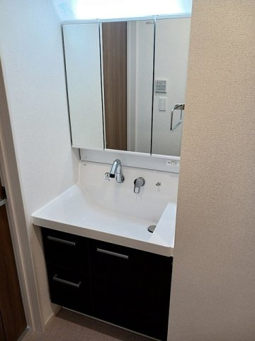 サン番館の洗面所|コンパクトで使いやすい洗面所