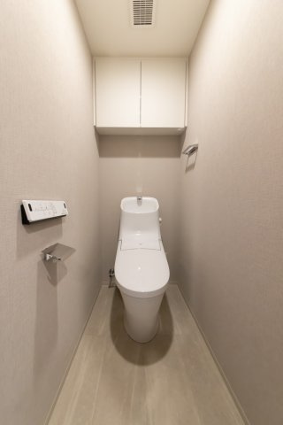RESIDENCE　KOENJIのトイレ|ゆったりとした空間のトイレです