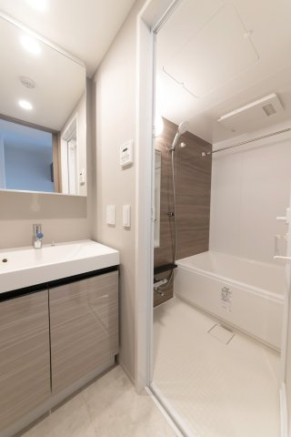 RESIDENCE　KOENJIの浴室|日々の疲れを癒すお風呂付です