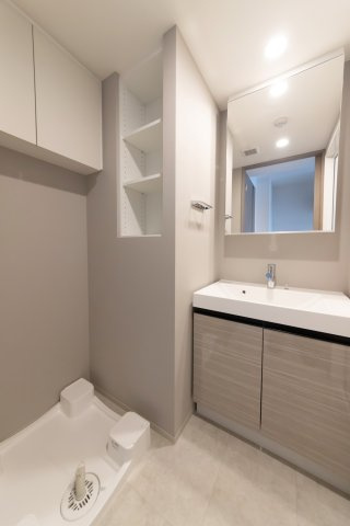 RESIDENCE　KOENJIの洗面所|広い洗面スペース