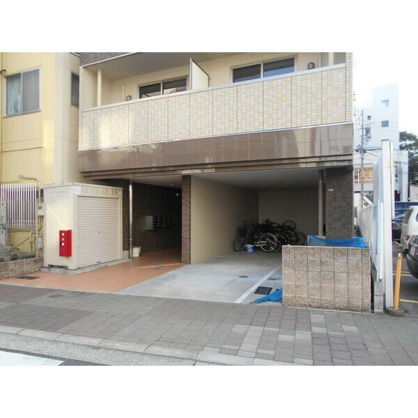 ガストハウス今池　名古屋市賃貸　仲介手数料無料の駐車場