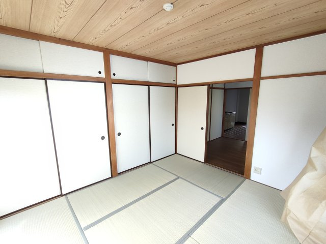 プラーズ松島の和室