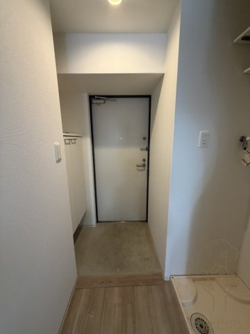 APRILE南森町の玄関