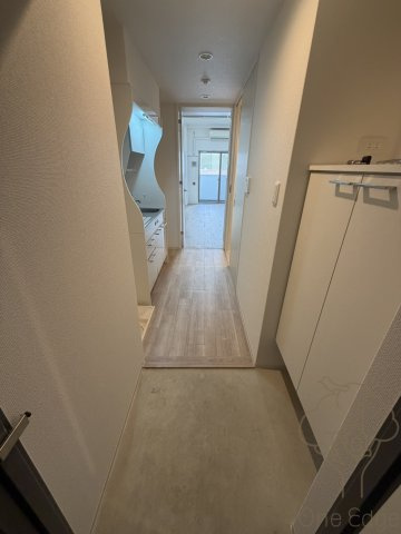 APRILE南森町の玄関
