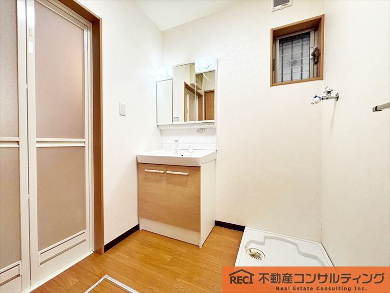 神戸市東灘区岡本6丁目　中古戸建のトイレ
