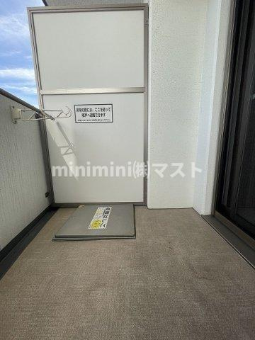 大阪市浪速区下寺２丁目の賃貸マンションのバルコニー