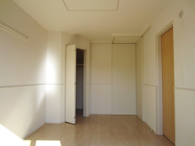 【寝室】
