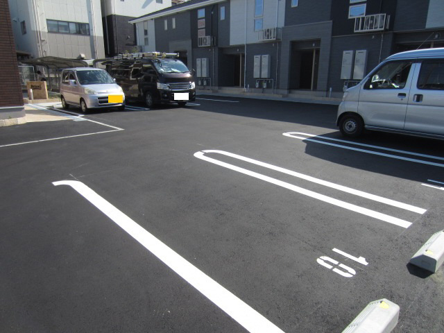 【駐車場】