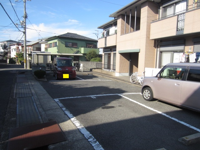 【駐車場】