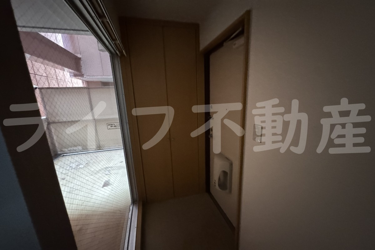 鶴橋末広ビルの玄関|きれいな玄関です