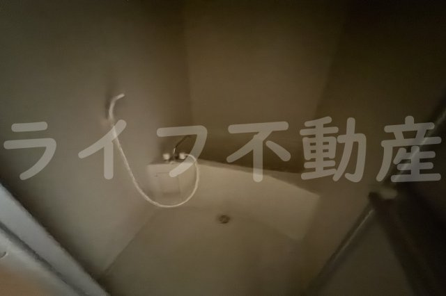 鶴橋末広ビルの浴室|落ち着いた空間のお風呂です
