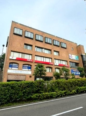 アクロスビルの外観
