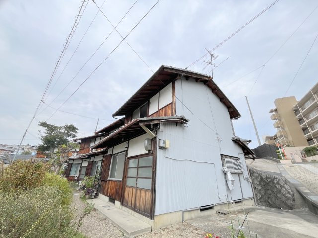 生駒市辻町のテラスの外観