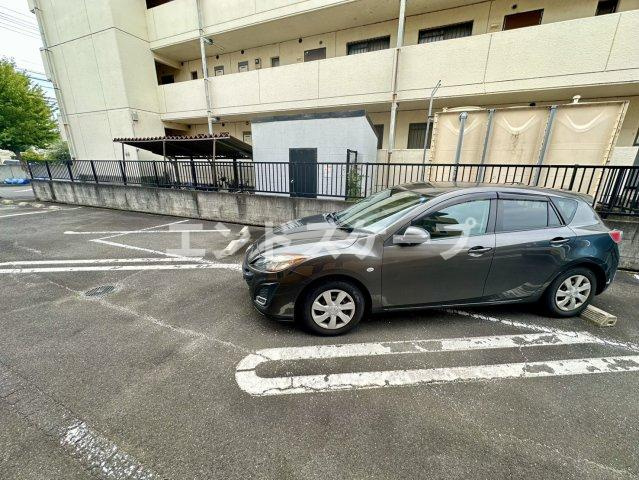 リブリーシャンの駐車場|高崎、前橋のお部屋探しはエンドスケープまで！お客様の理想お聞かせ下さい♪