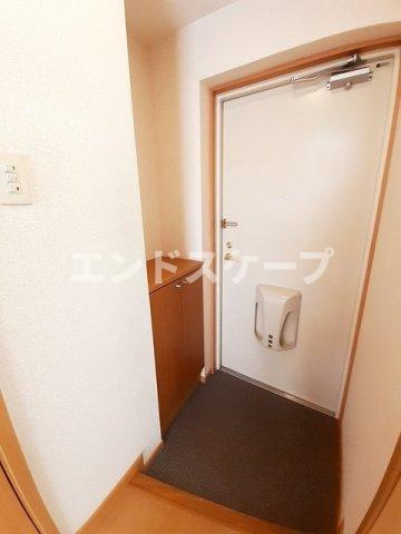 リブリーシャンの玄関|高崎、前橋のお部屋探しはエンドスケープまで！お客様の理想お聞かせ下さい♪