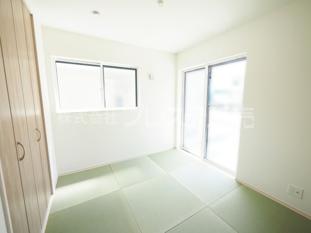 奈良市五条畑１丁目の新築一戸建 全２区画の和室|現地写真（１号地和洋室）南向きですので、陽あたり良好です♪
