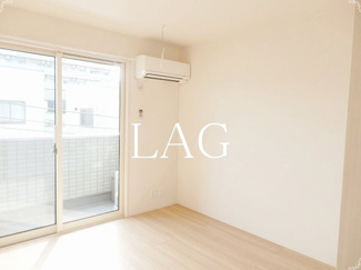 【居間・リビング】 | オデッサ浦安 | 洋室のお部屋です。