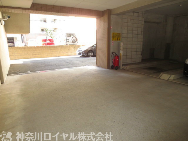 【駐車場】