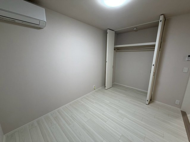 グランソレイユ三鷹の洋室
