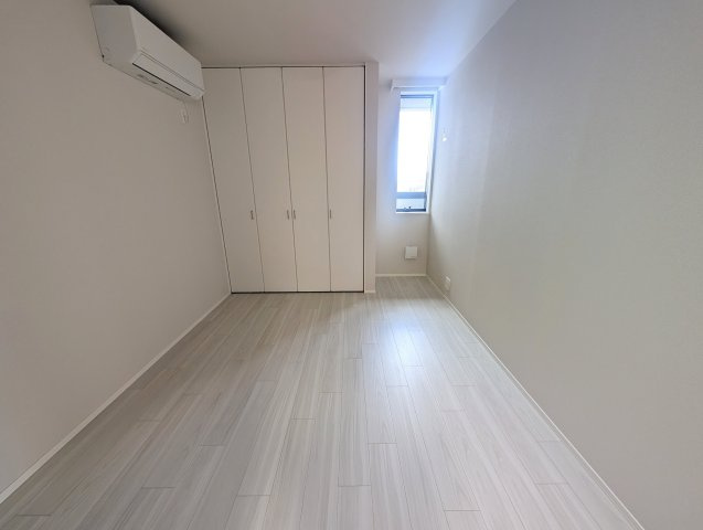 グランソレイユ三鷹の寝室