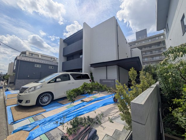 グランソレイユ三鷹の外観