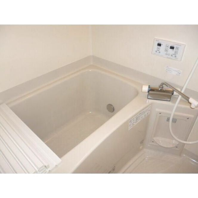 クレスト三軒茶屋の浴室