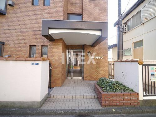 大田区西糀谷４丁目の賃貸マンションのエントランス