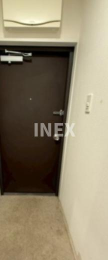 大田区西糀谷４丁目の賃貸マンションの玄関