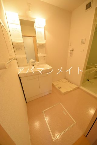 【設備】 | ヘリオトロープ | 室内洗濯機置場です